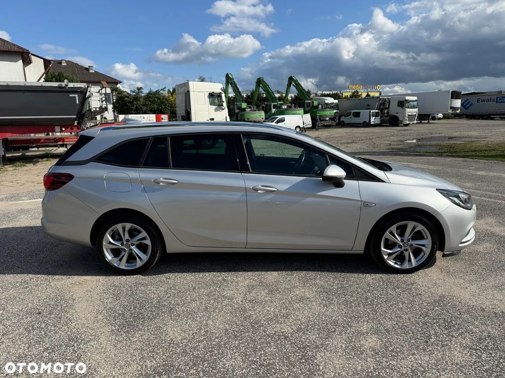 Opel Astra 1.4 Turbo Start/Stop Automatik ON - 11