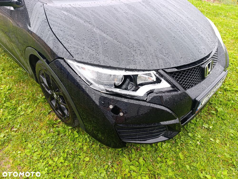 Honda Civic 1.6 i-DTEC Comfort Black Edition - 1