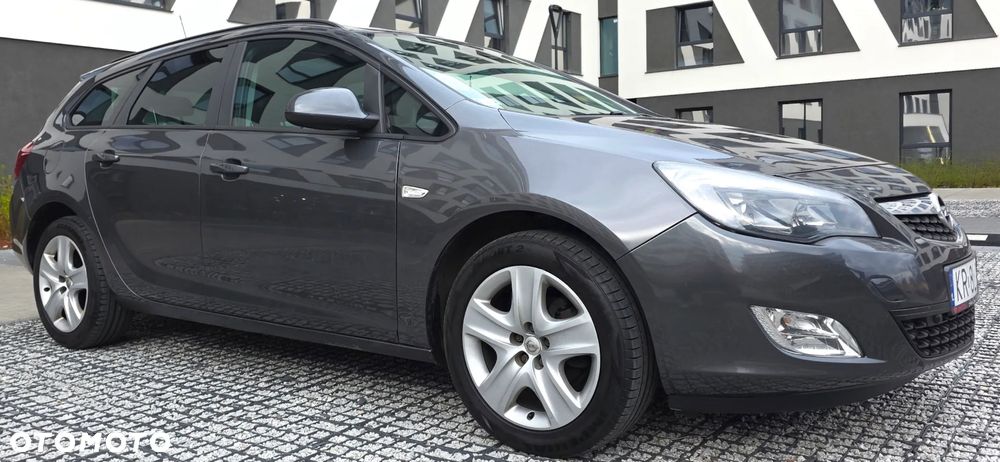 Opel Astra 1.4 Turbo Cosmo - 3