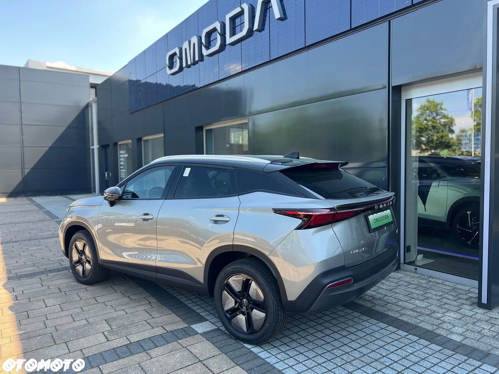 Omoda E5 - 4