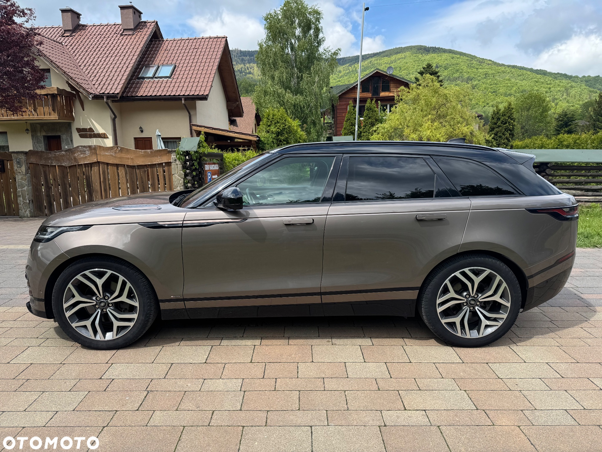 Land Rover Range Rover Velar D300 Dynamic HSE - 14