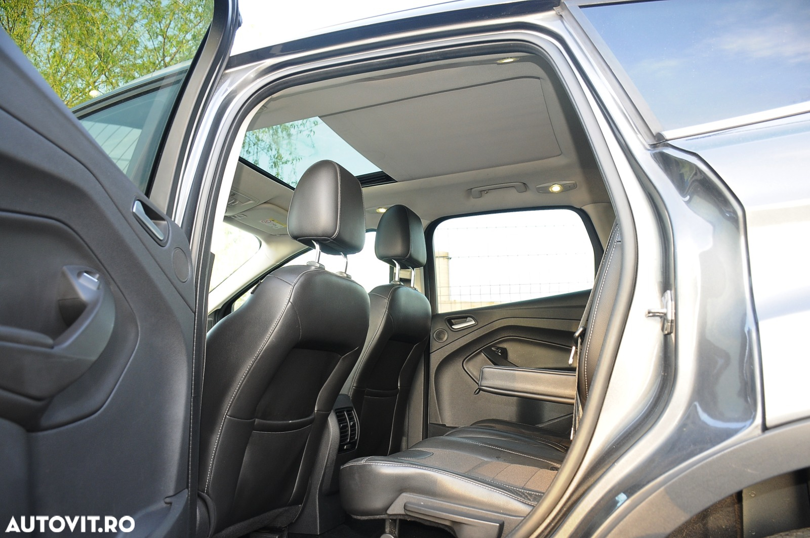 Ford Kuga 2.0 TDCi 4WD Powershift Titanium - 17