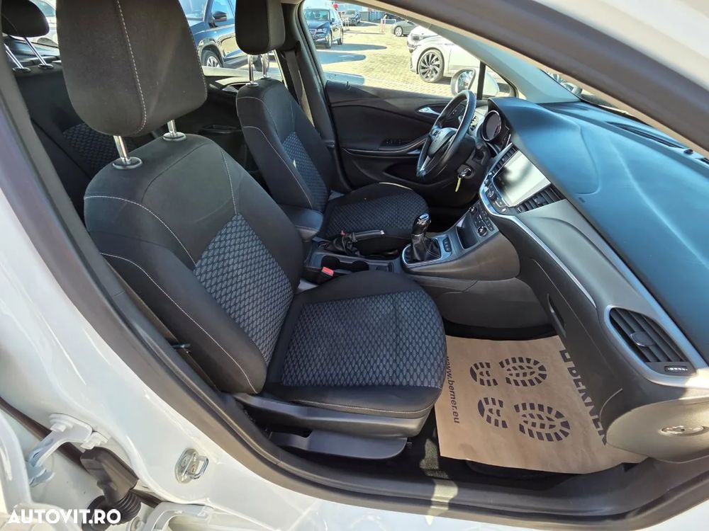 Opel Astra Sport Tourer 1.6 CDTI ECOTEC Dynamic - 11