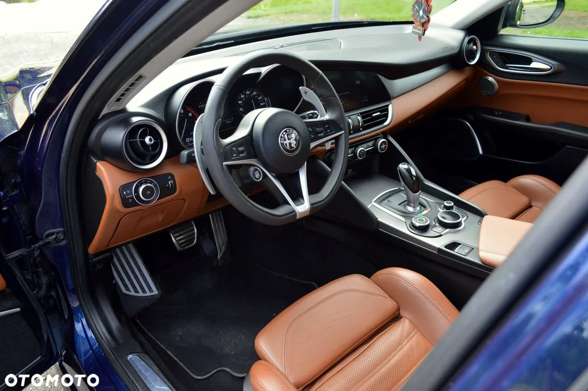 Alfa Romeo Giulia 2.0 Turbo Veloce - 18