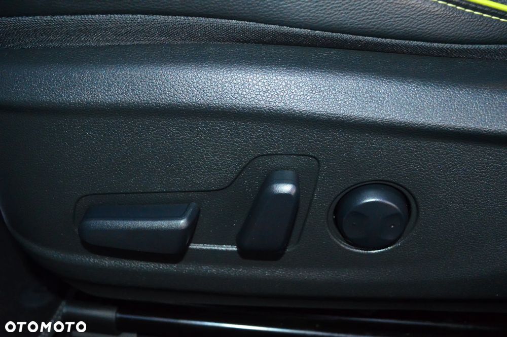 Hyundai Kona 1.6 T-GDI DCT 4WD Premium - 37