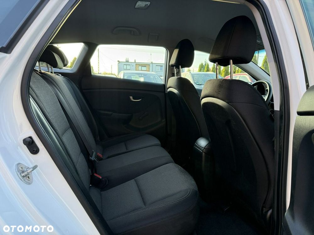 Hyundai i30 1.4 Classic + - 22