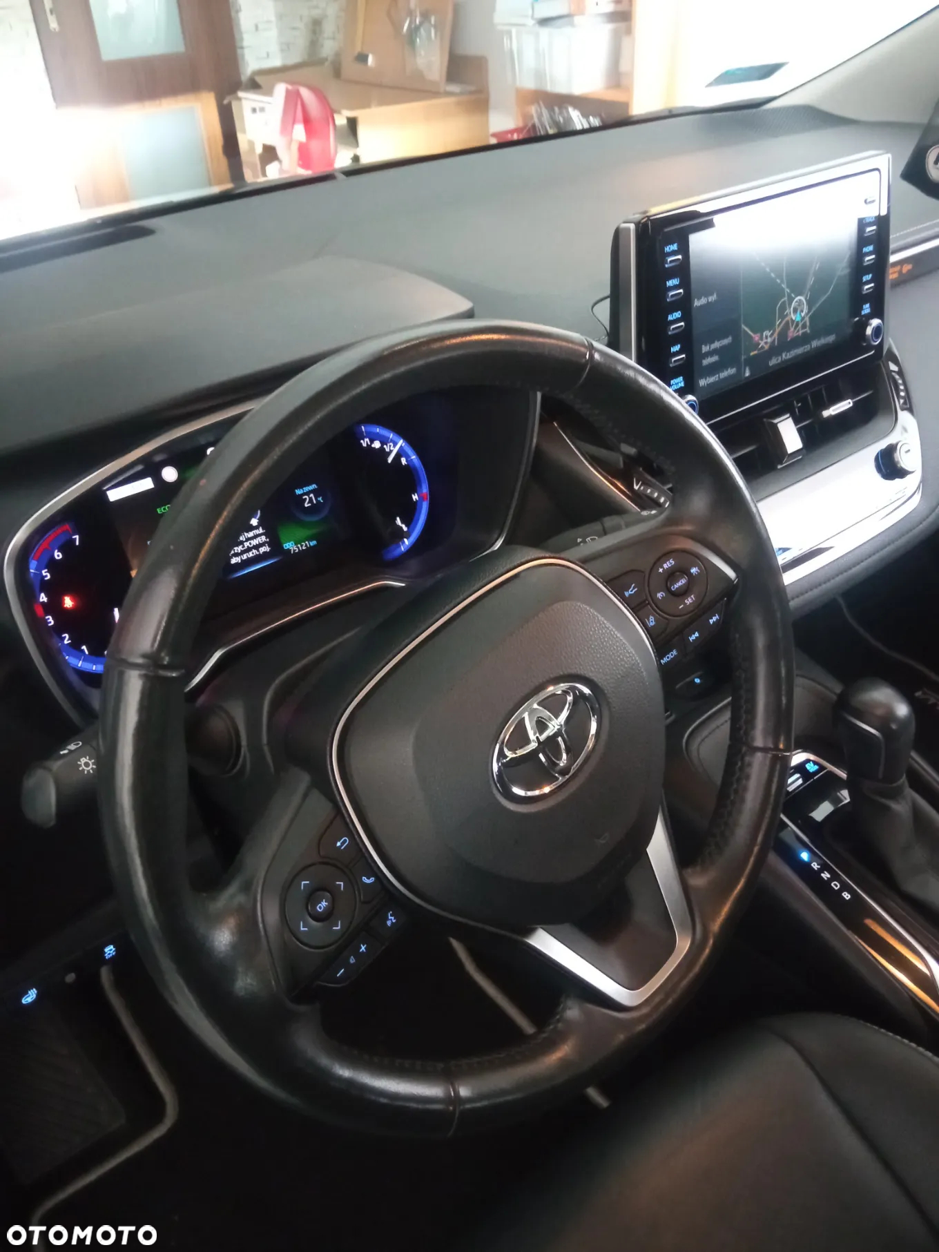 Toyota Corolla 1.8 Hybrid Executive - 8