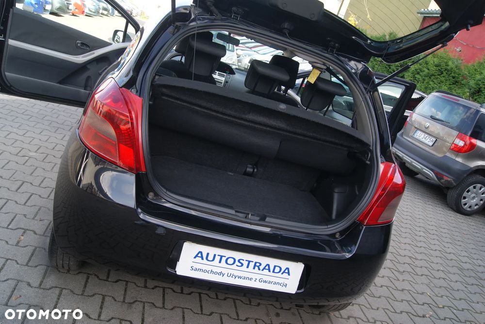 Toyota Yaris 1.0 Luna A/C - 9