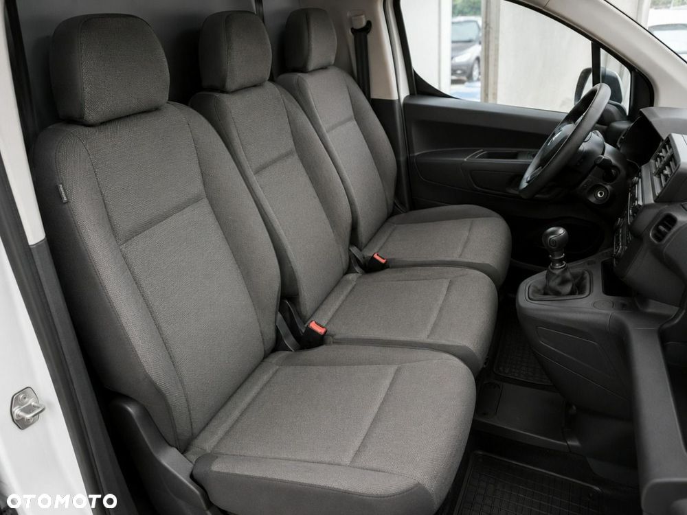 Toyota Proace City - 7