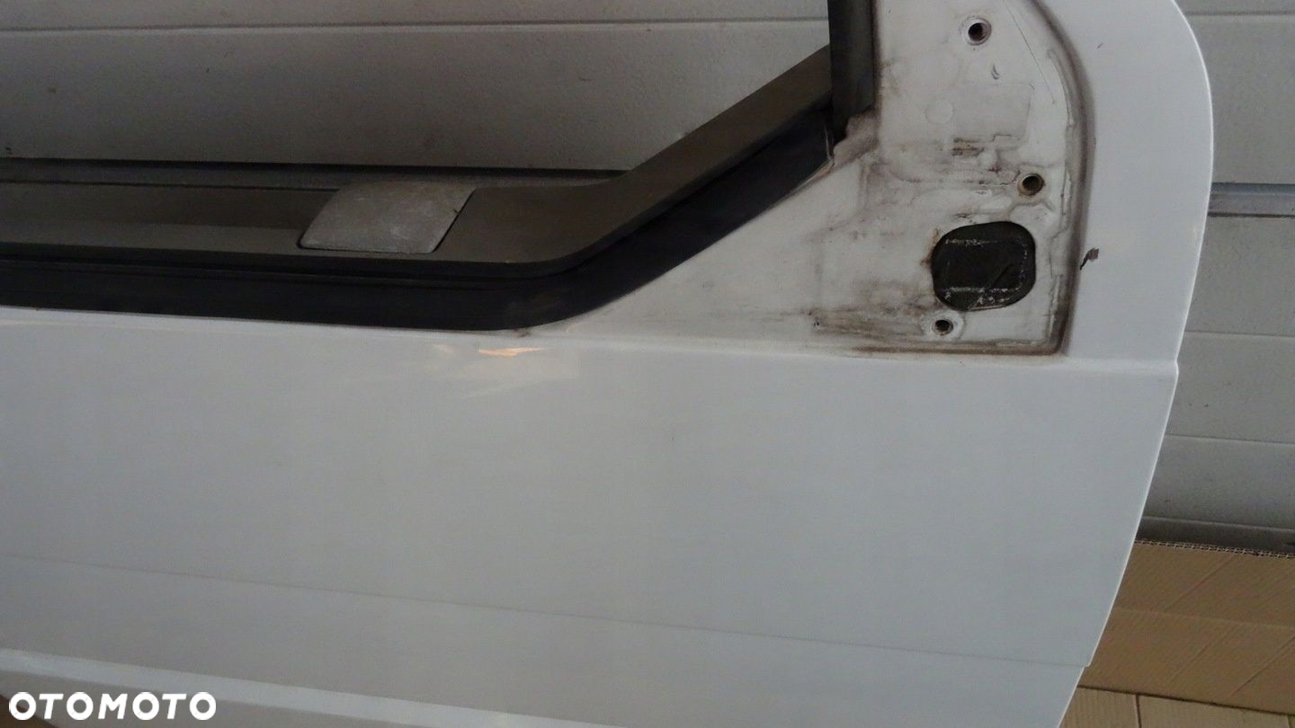 VOLKSWAGEN TRANSPORTER T4 DRZWI PRAWY PRZÓD - 4