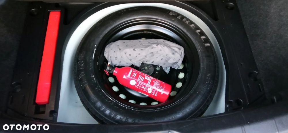 Volvo V40 - 23