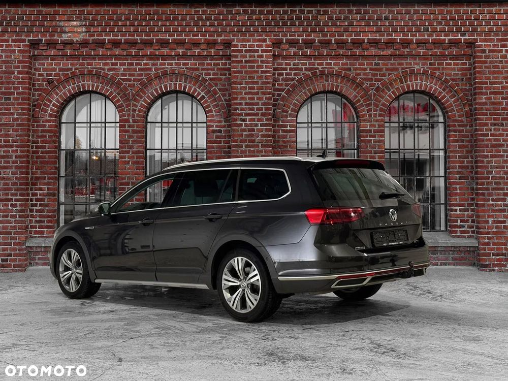 Volkswagen Passat Alltrack 2.0 TDI SCR 4Motion DSG - 9