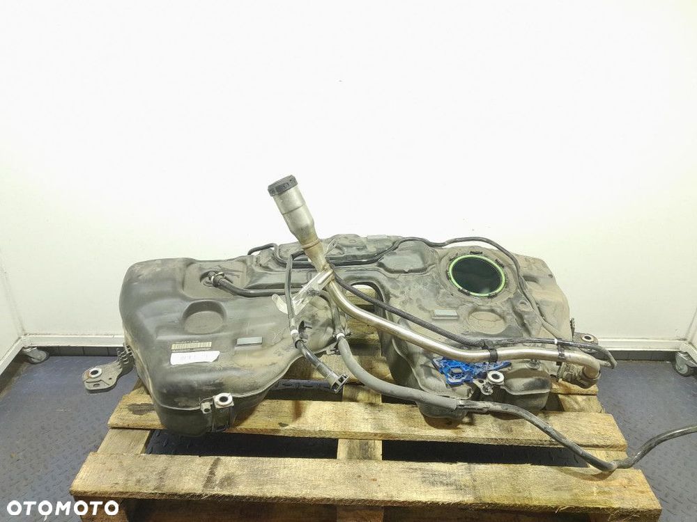 VOLVO XC60 II ZBIORNIK BAK WLEW PALIWA AWD BENZYNA 32325592 - 3