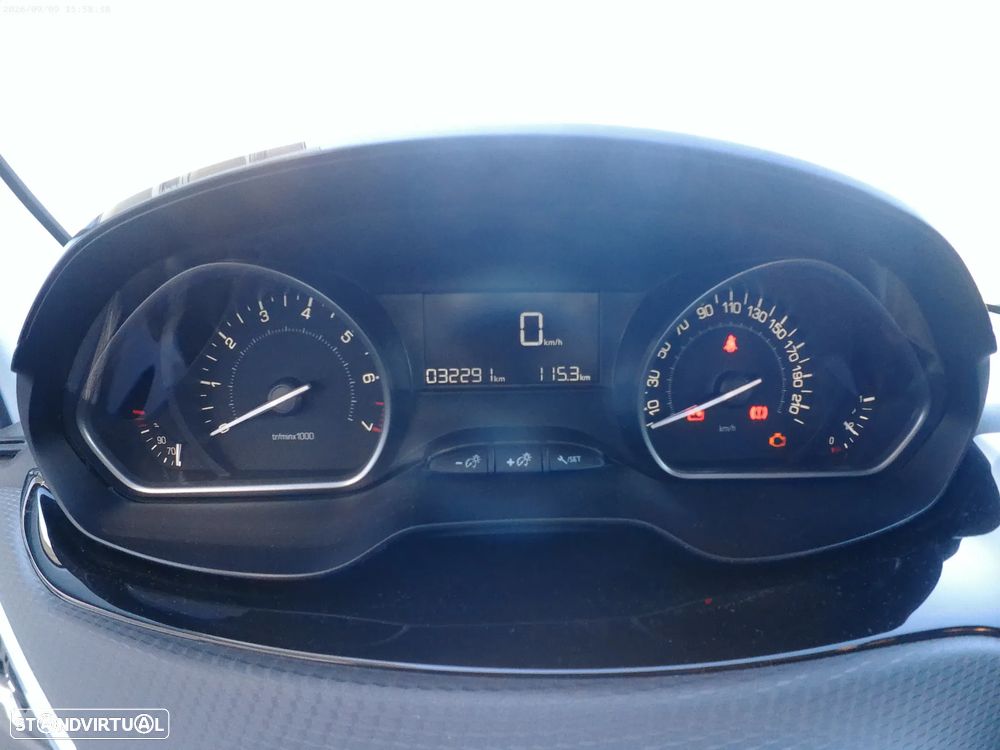 Peugeot 208 1.2 PureTech Style - 12