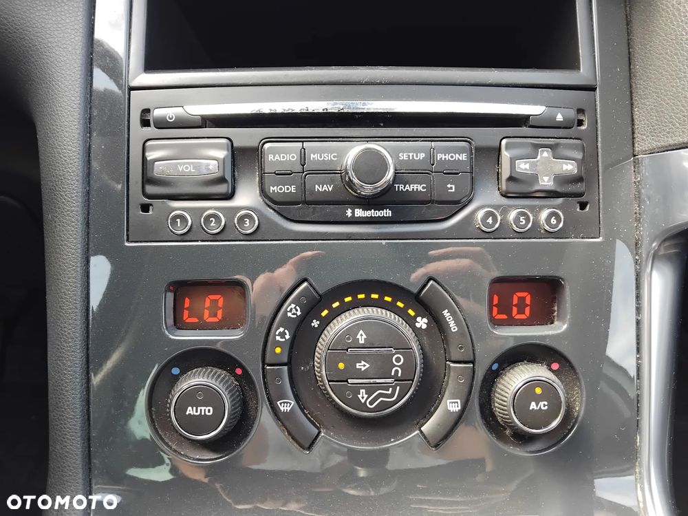 Peugeot 3008 1.6 BlueHDi Allure S&S - 13