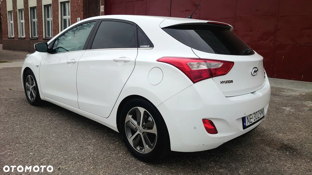 Hyundai i30 blue 1.6 GDI Passion - 4