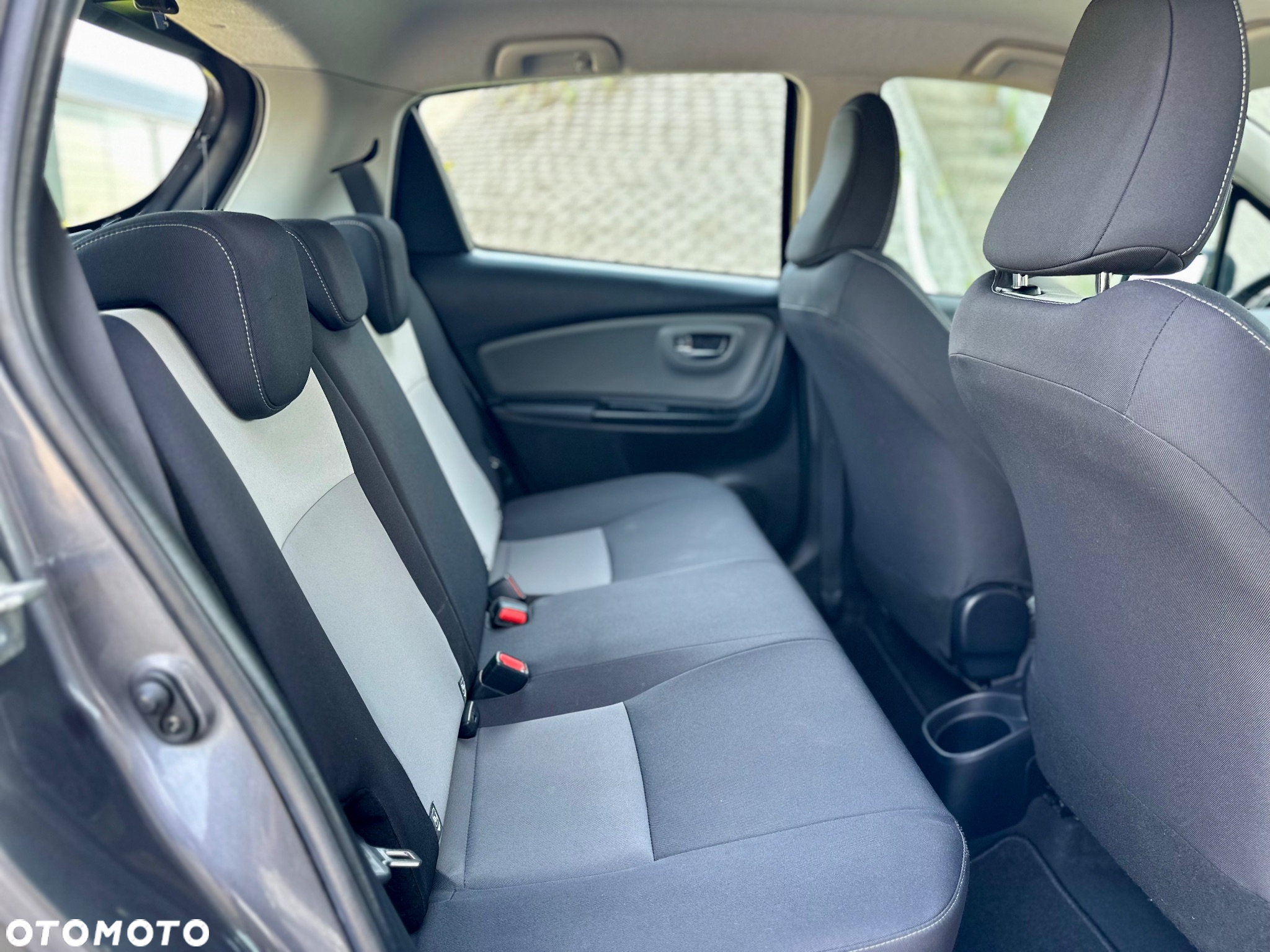 Toyota Yaris Hybrid 1.5 VVT-i Selection - 10
