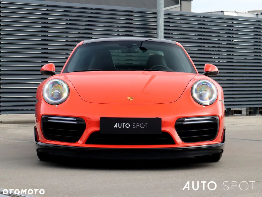 Porsche 911 Turbo S - 12