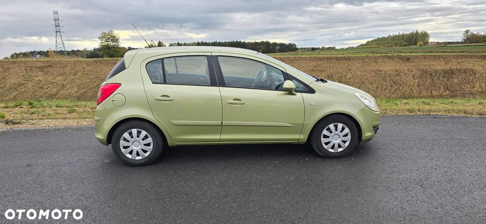 Opel Corsa 1.4 16V Cosmo - 2