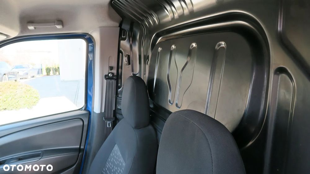 Opel Combo - 17