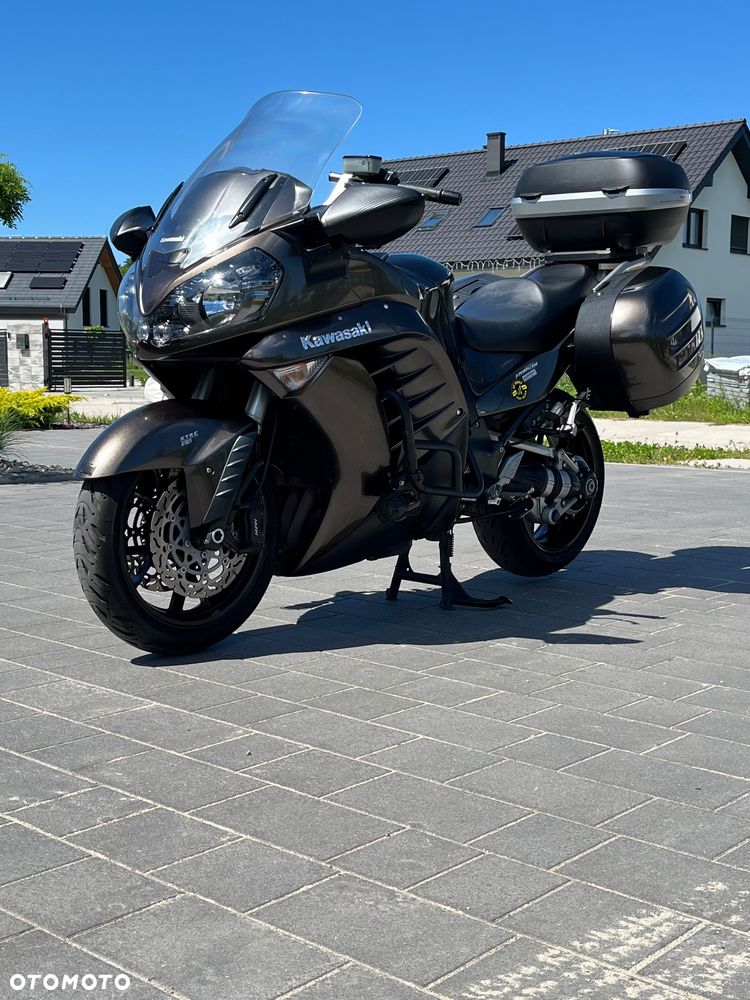 Kawasaki GTR - 5