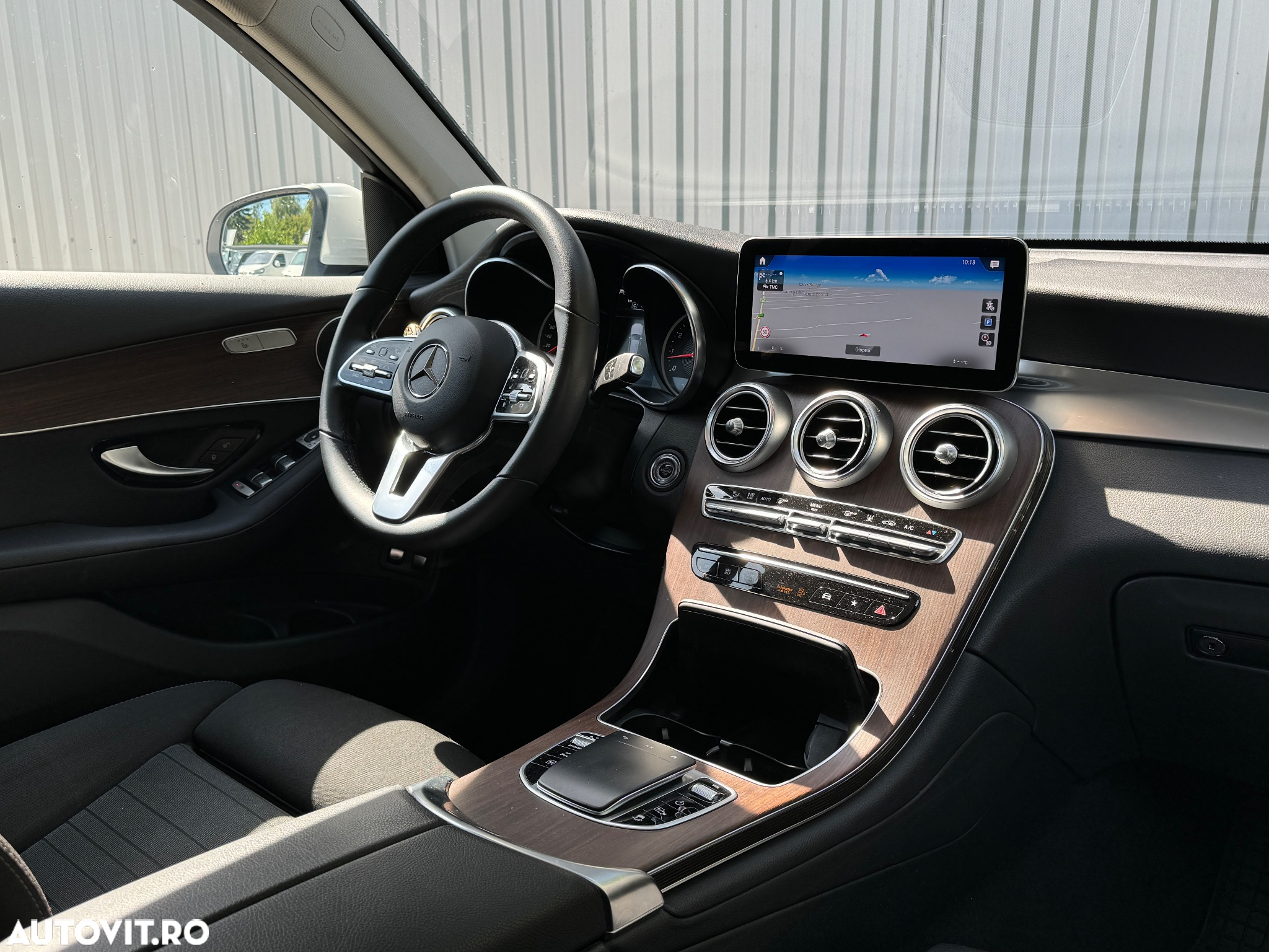 Mercedes-Benz GLC 300 e 4Matic 9G-TRONIC Exclusive - 6
