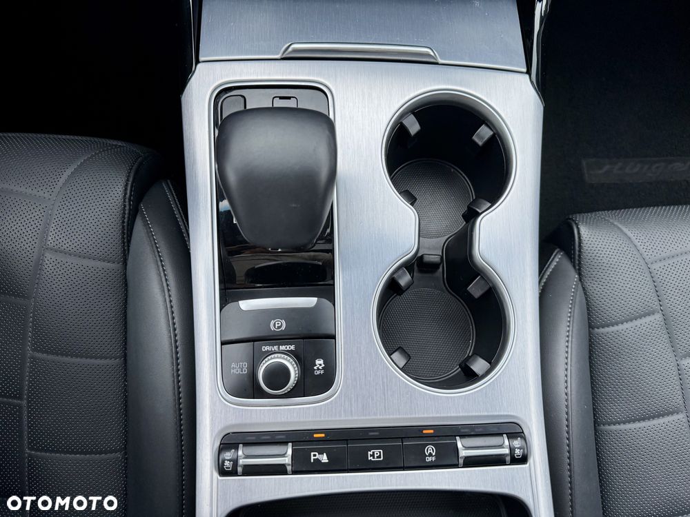 Kia Stinger - 24