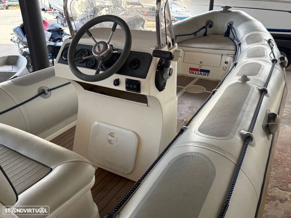 Valiant V-520 - 3