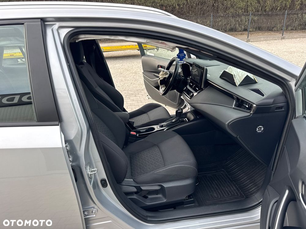 Toyota Corolla 2.0 Hybrid Comfort - 29