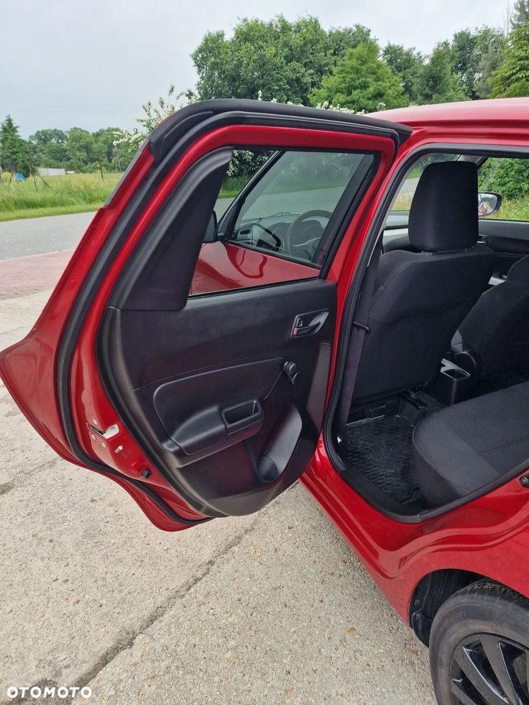 Suzuki Swift 1.2 Dualjet SHVS Premium Plus CVT - 16