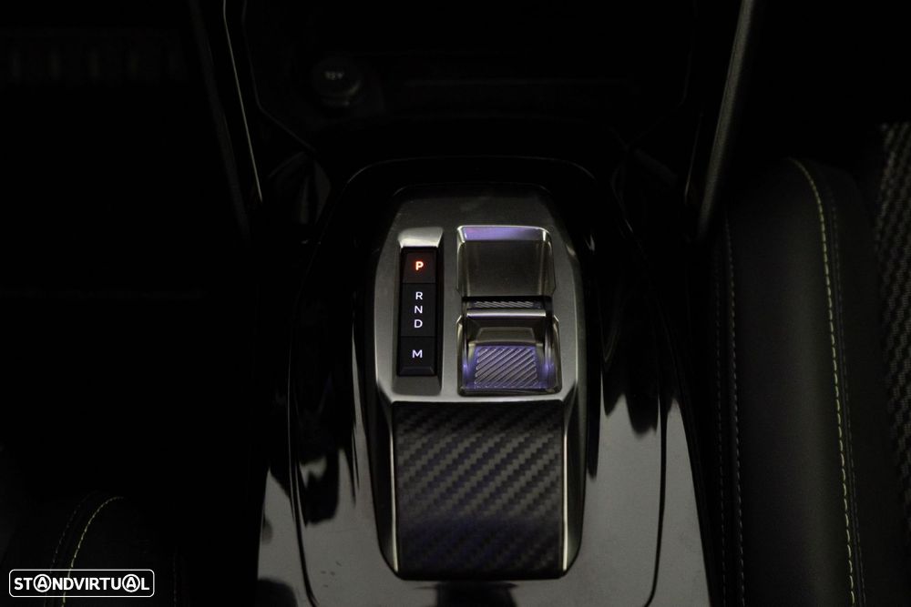 Peugeot 2008 1.2 PureTech GT EAT8 - 24