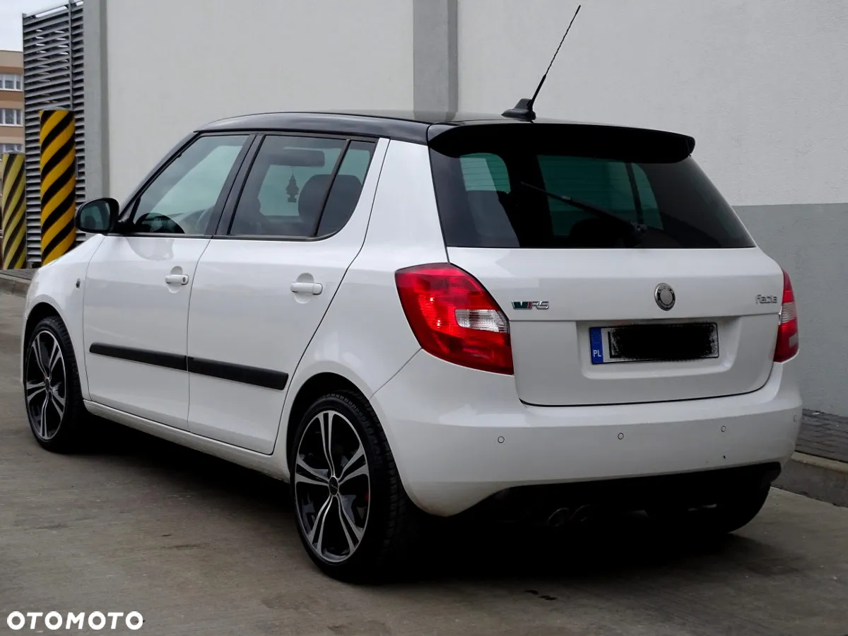 Skoda Fabia 1.4 TSI DSG RS - 8