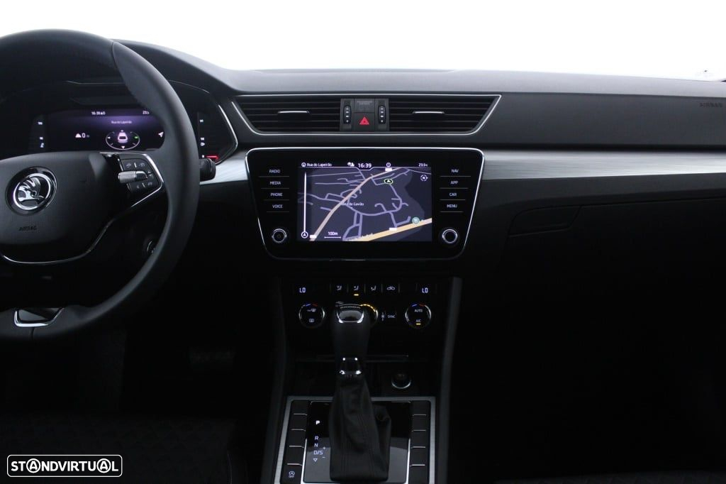 Skoda Superb Break 2.0 TDI Ambition DSG - 17