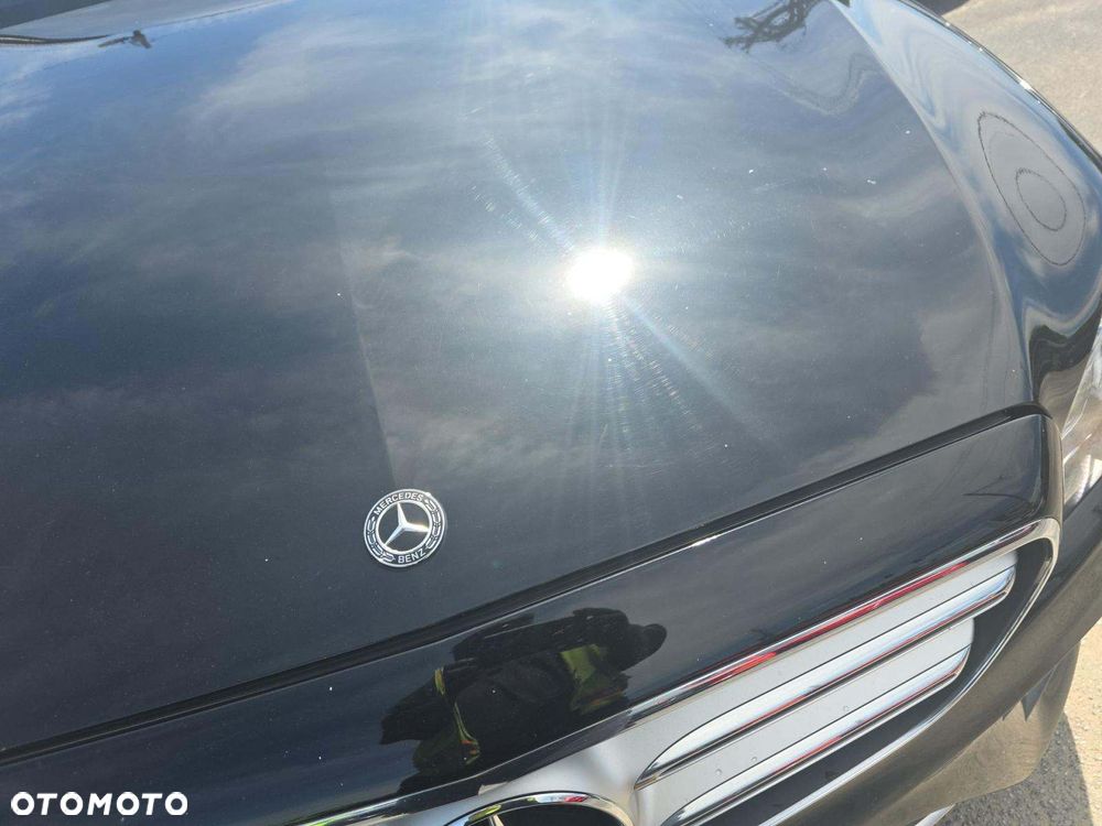 Mercedes-Benz Klasa E 300 9G-TRONIC AMG Line - 15