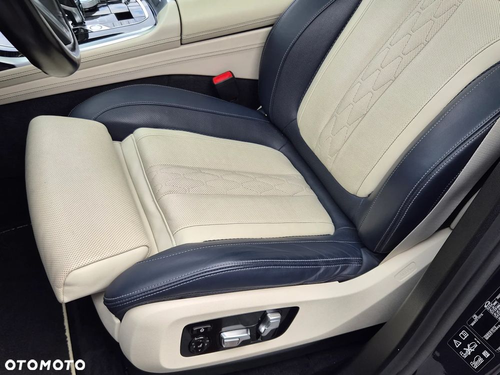 BMW X7 M50d sport - 23