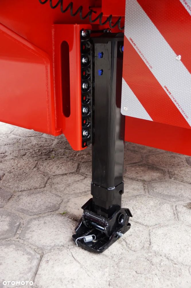 Inny 3 OSIOWA NISKOPODWOZIOWA Z TWARDYM POKŁADEM! NAJAZDY HYDRAULICZNE, OŚ SKRĘTNA - OŚ PODNOSZONA - 19