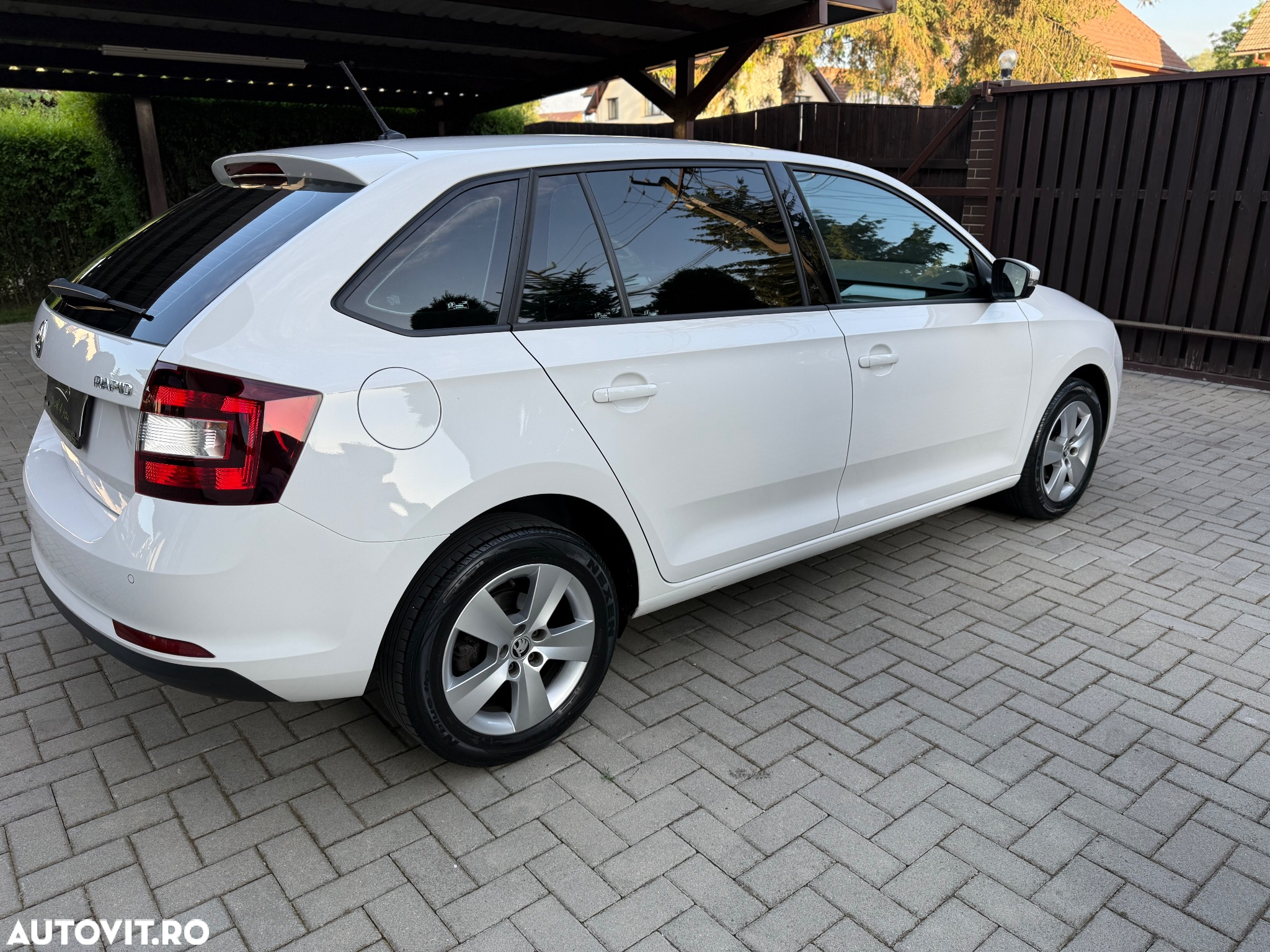 Skoda RAPID Spaceback 1.0 TSI Ambition - 24