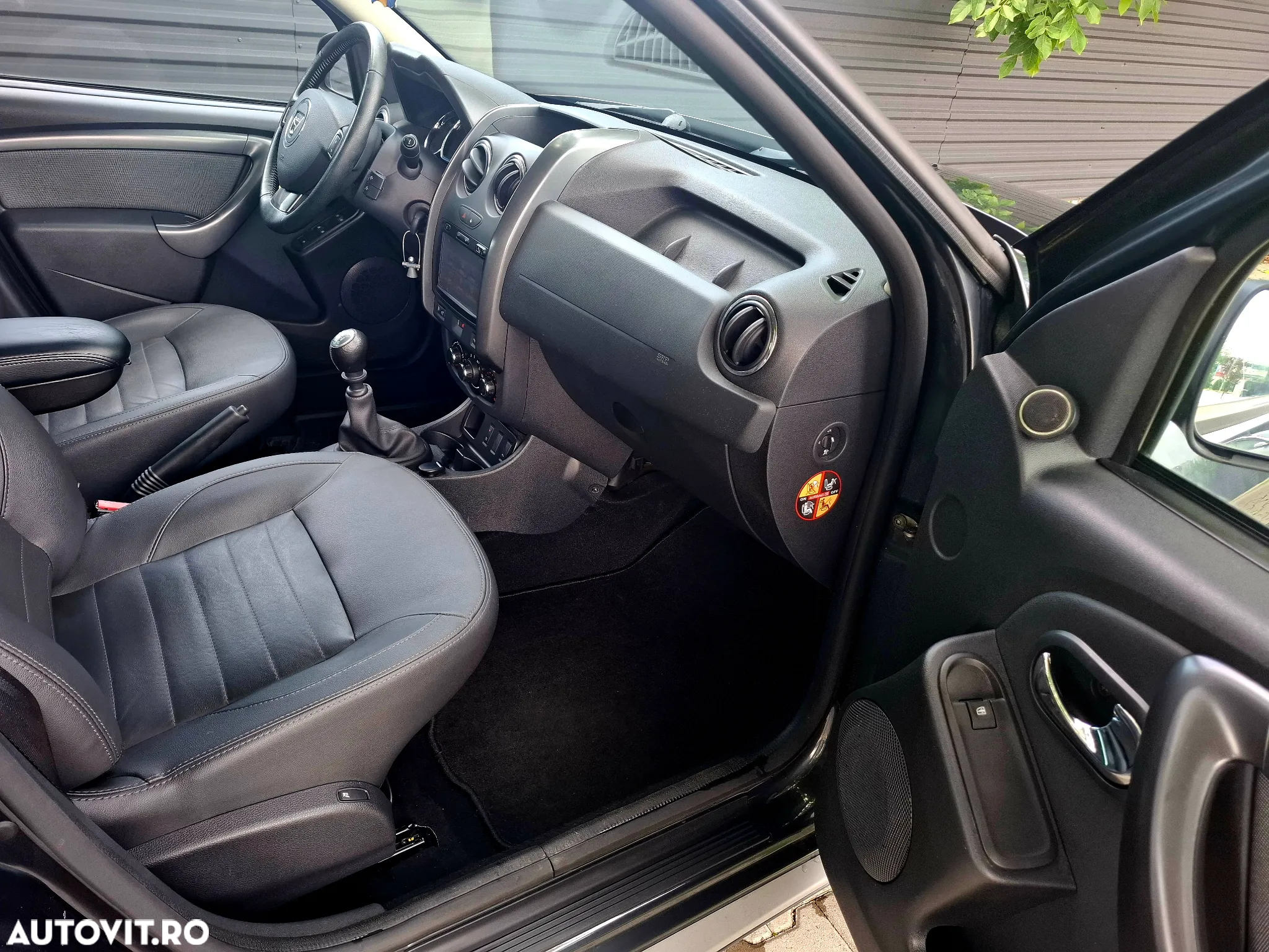 Dacia Duster 1.2 TCe 4x2 Laureate - 6