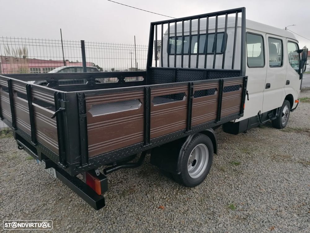 Toyota Dyna C/Tripla - 3