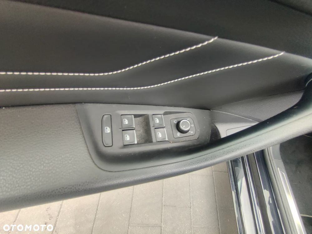 Volkswagen Passat 2.0 TSI OPF DSG Business - 22