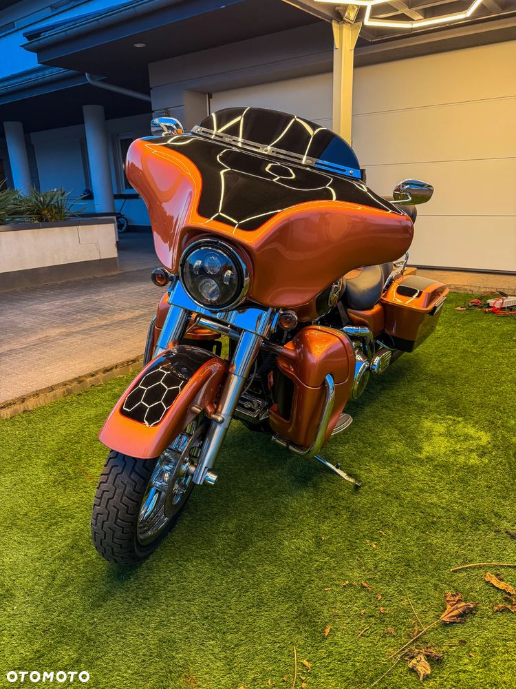 Harley-Davidson Touring Street Glide - 2