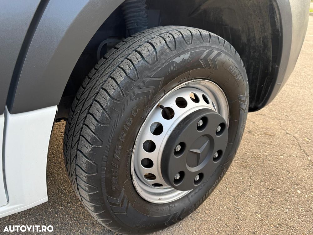 Mercedes-Benz Sprinter - 20