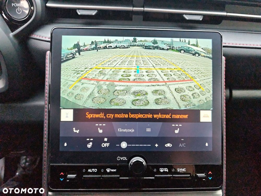 Lexus LBX 1.5 Hybrid Emotion - 19