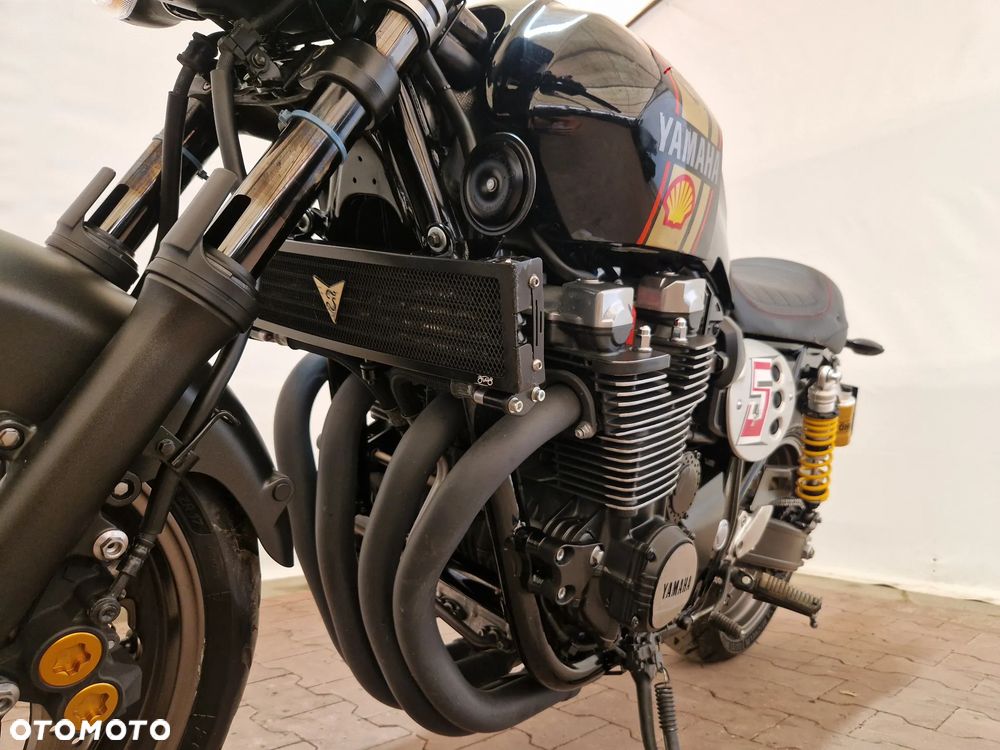 Yamaha XJR - 29