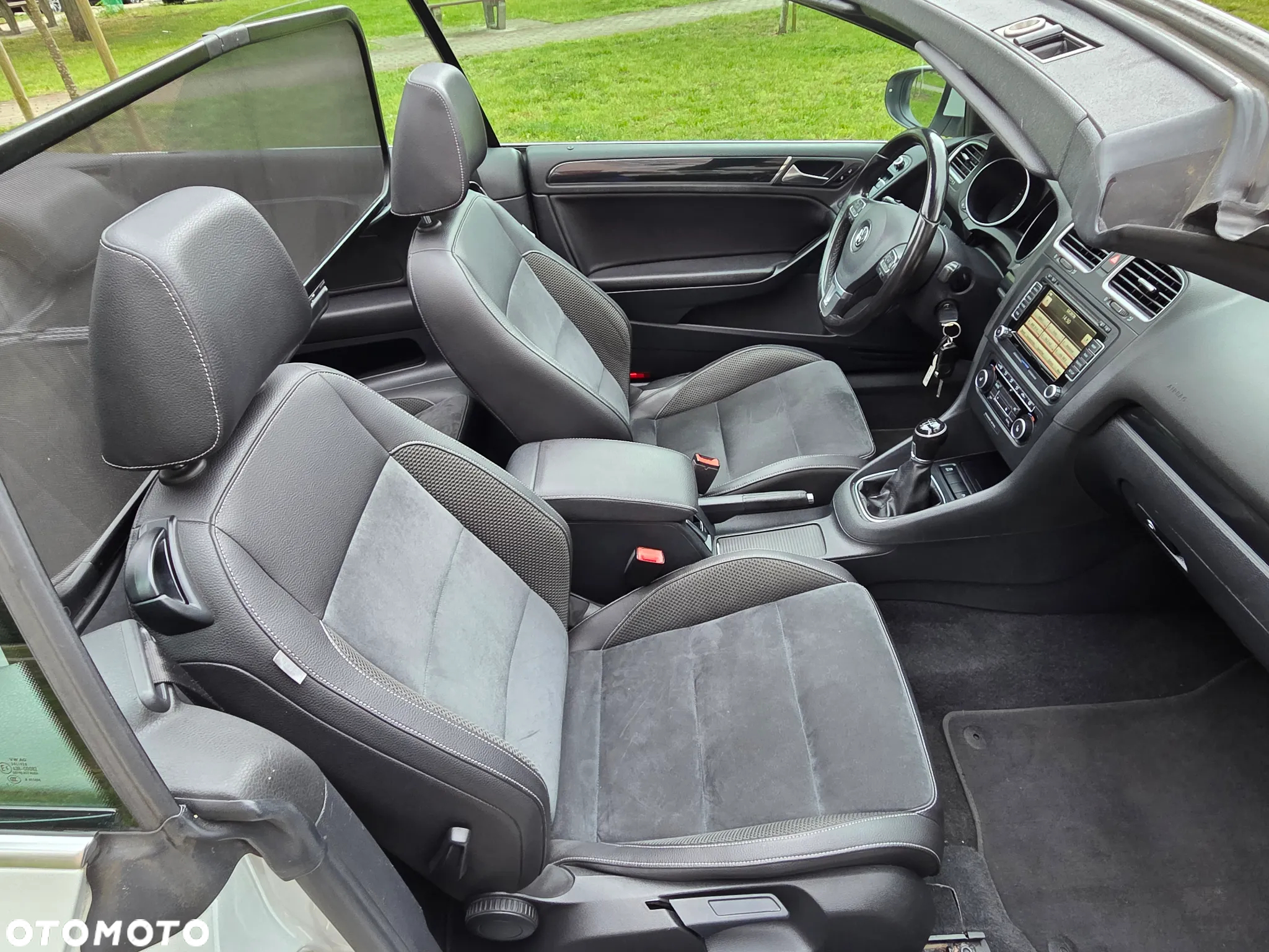 Volkswagen Golf Cabrio 1.6 TDI Exclusive - 17
