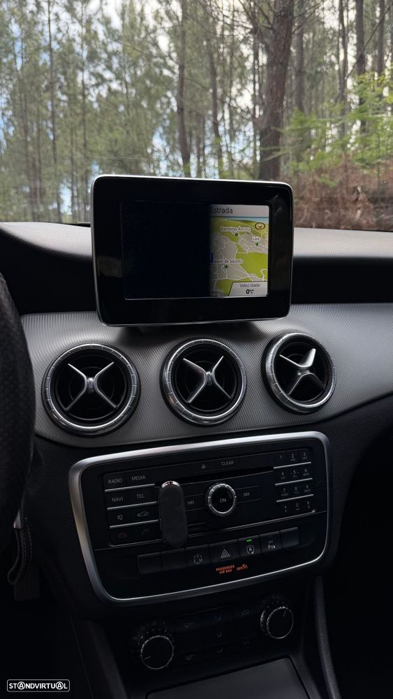 Mercedes-Benz CLA 200 - 18