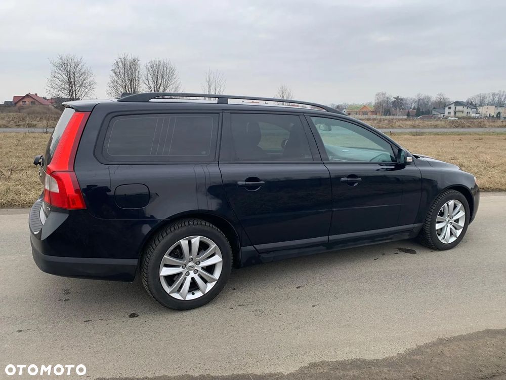 Volvo V70 D5 Momentum - 11