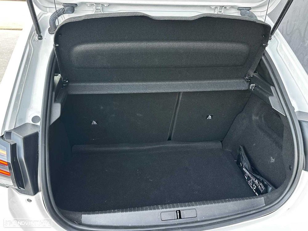Peugeot 208 1.2 Hybrid Style e-DCS6 - 19