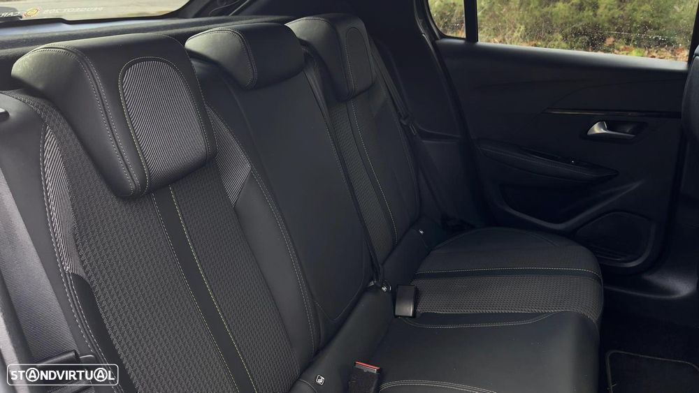 Peugeot 208 1.2 PureTech GT Line EAT8 - 26