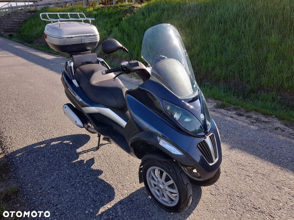 Piaggio MP-3 - 6